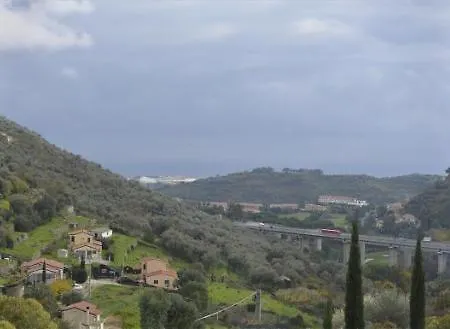 Collina Degli Ulivi דירה קסטלארו